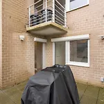 Spacious Apartment - Ground Floor Near Ostend Beach
